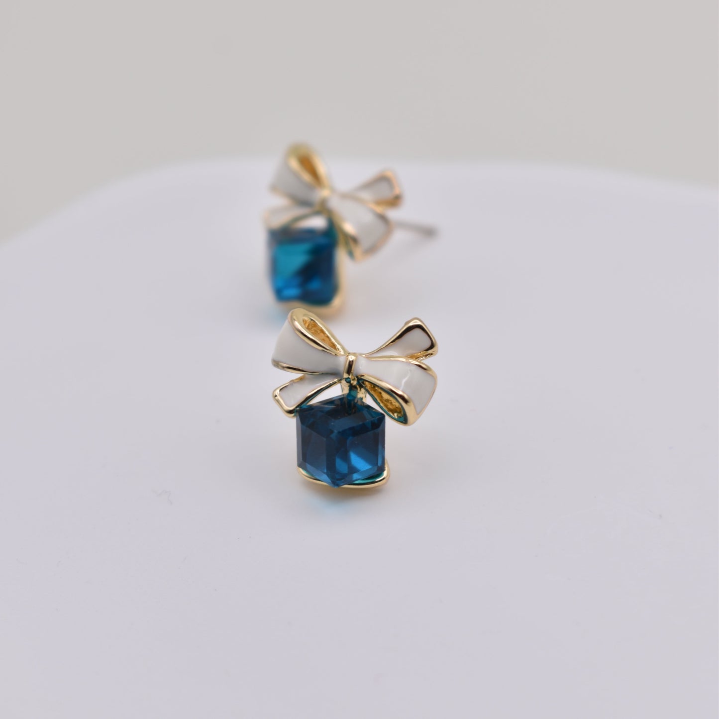 Blue Zircon Bow Stud Earrings E1-14